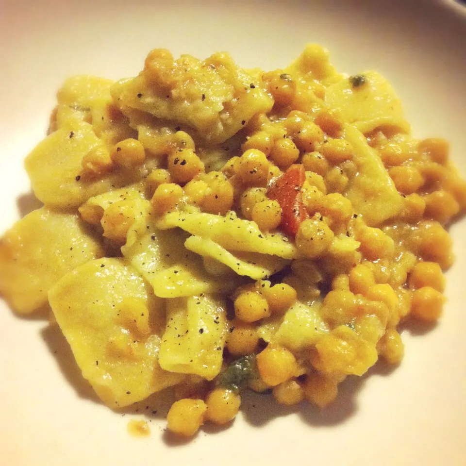 Fresh home made pasta and chickpeas|Stefan Labuschagneさん