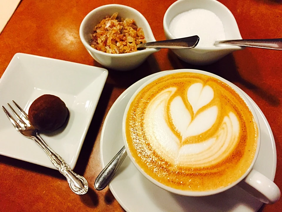 カプチーノ ちょこちょこ❤︎|ももみさん