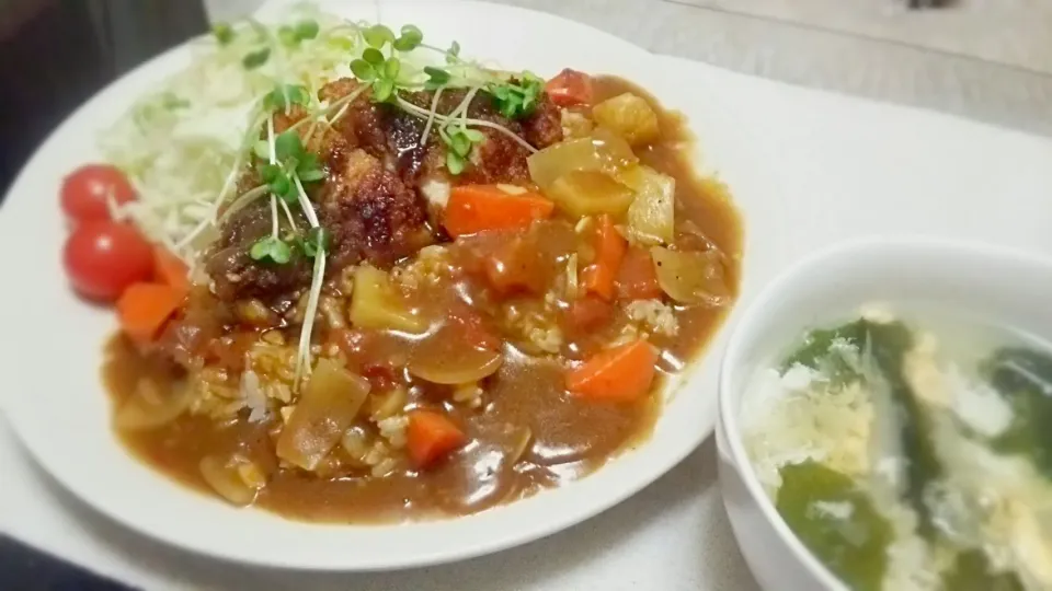 ﾁｷﾝｶﾂｶﾚｰ&ﾜｶﾒ卵ｽｰﾌﾟ
の晩ごはん～✨|kaz(*･ω･)さん