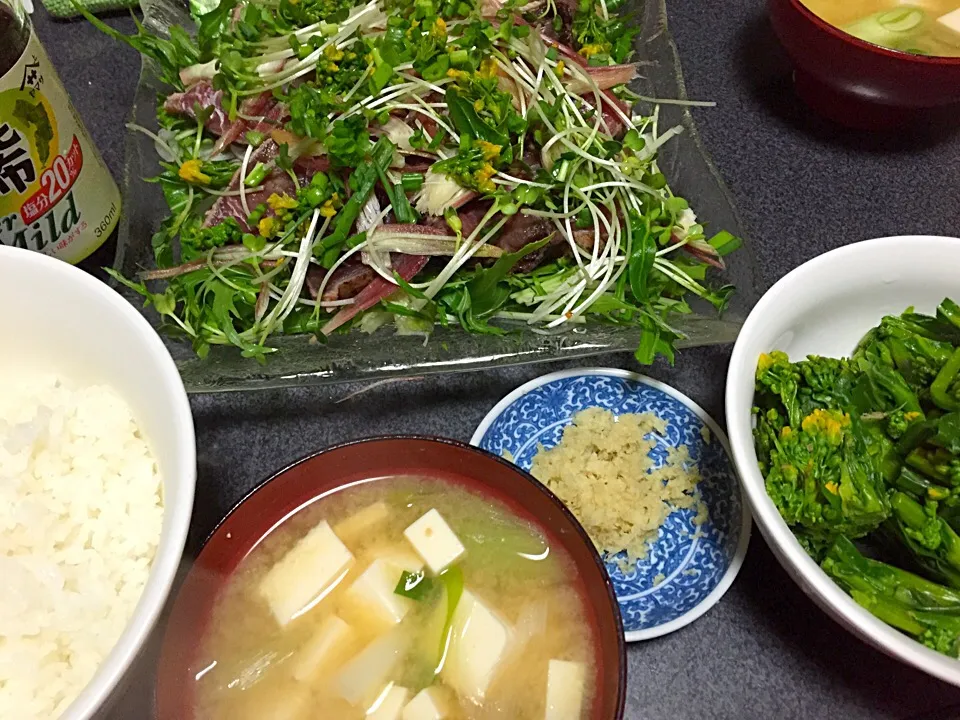 Snapdishの料理写真:薬味たっぷりカツオたたき、豆腐ネギ味噌汁、白米、オータムポエム|ms903さん