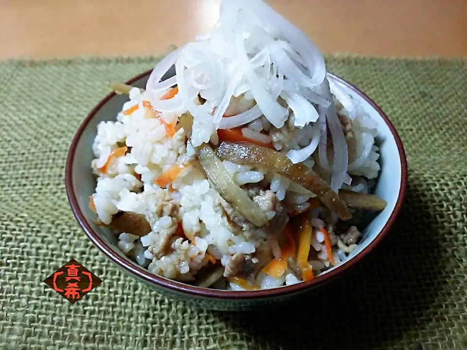 miyuさんの牛ごぼうご飯レシピで豚ごぼうご飯🐽|真希さん