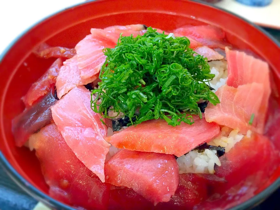 マグロ丼！ミックスをいただきました〜！！次回ネギトロ丼にしよ〜っと！〜マルジン〜|食キングさん