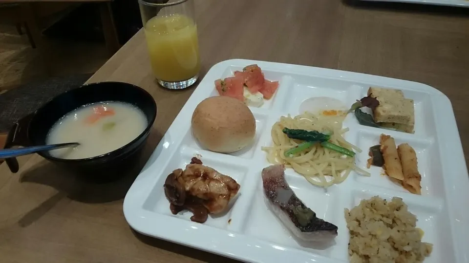 Snapdishの料理写真:ランチビュッフェ|サイファさん