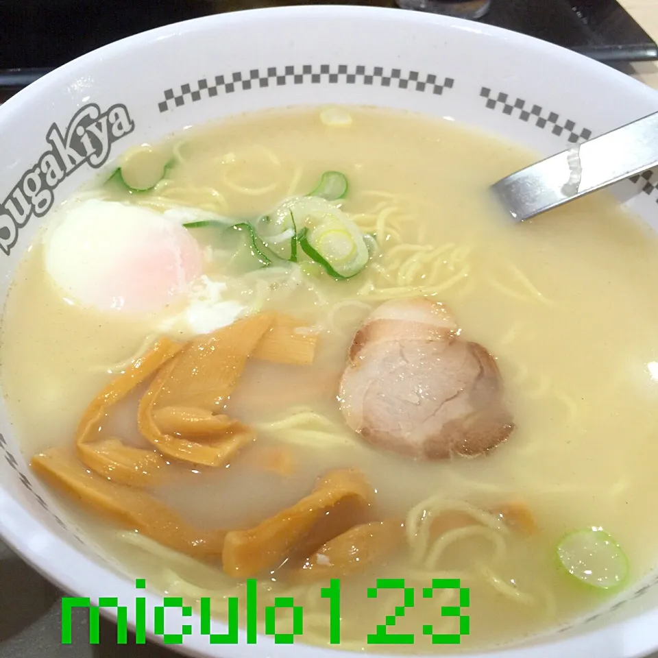 タマゴ入りラーメン(◍•ڡ•◍)❤|いつみさん