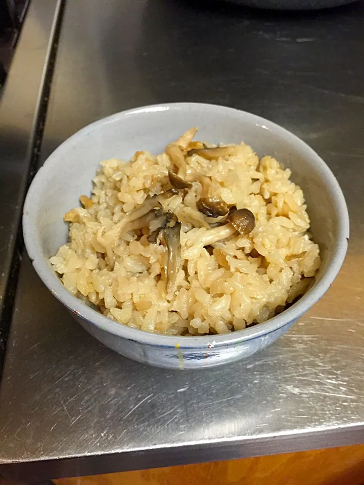 しめじと舞茸の炊き込みご飯|NozomiSさん