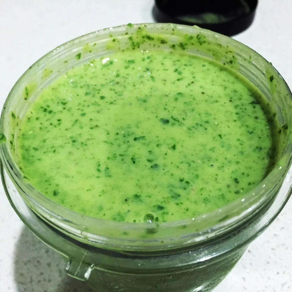 My first kale and banana smoothie!|charmaineさん