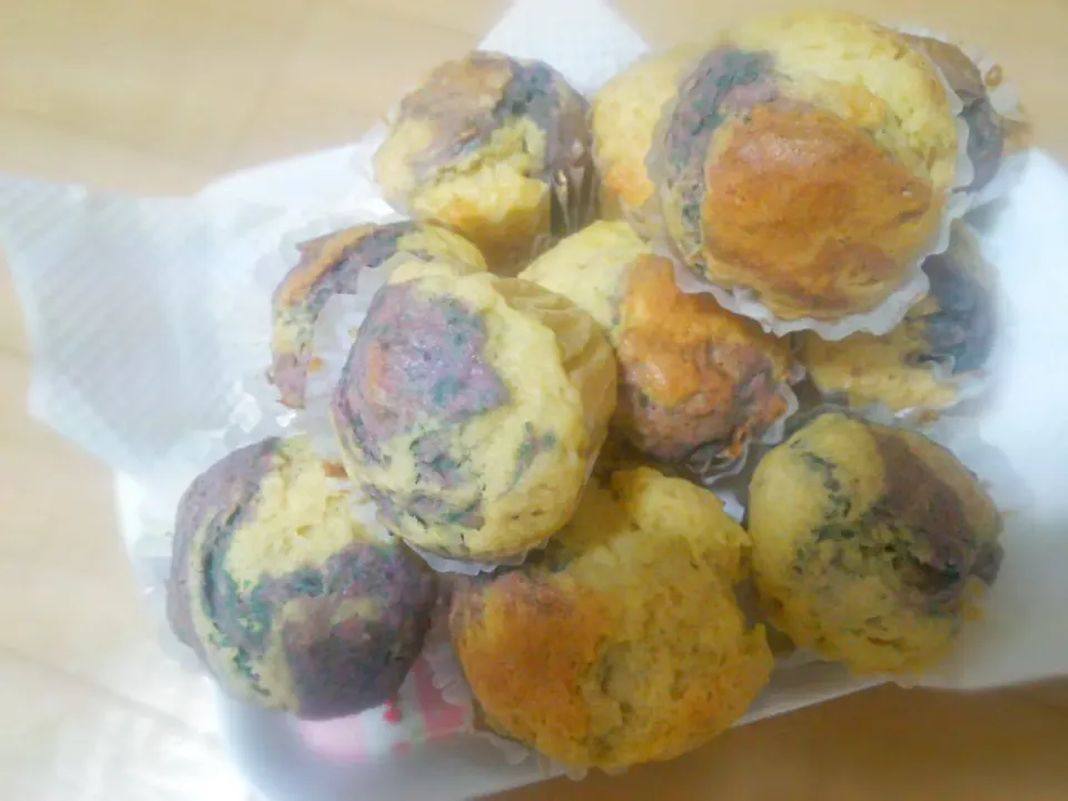 紫いもパウダーでマーブルmuffin|Tomokoさん