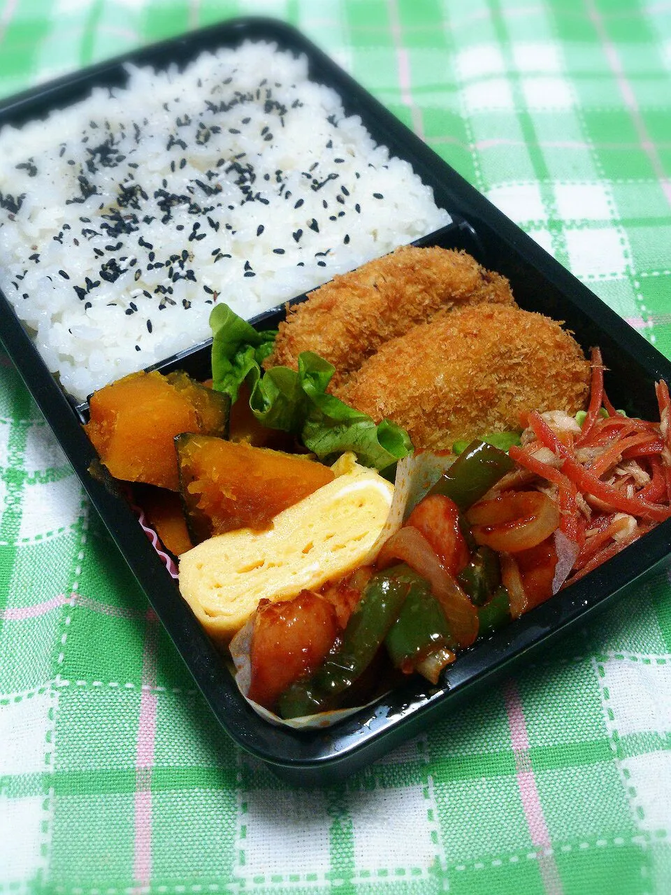 Snapdishの料理写真:2015.1.23 男子高校生弁当|yukiさん