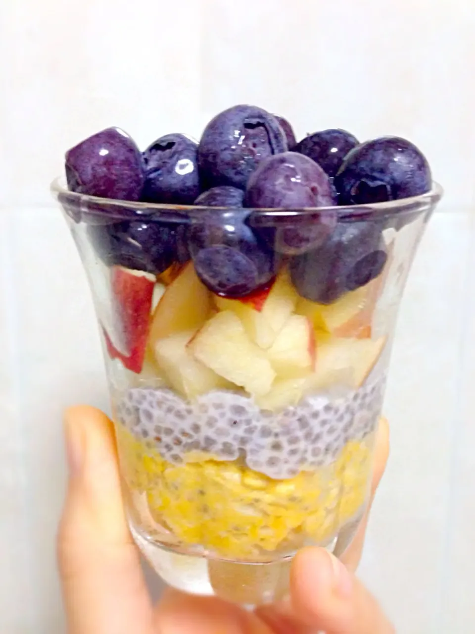 Snapdishの料理写真:Breakfast parfait - pumpkin overnight oats, cashew milk chia pudding, chopped apple and blueberries|coxiella24さん