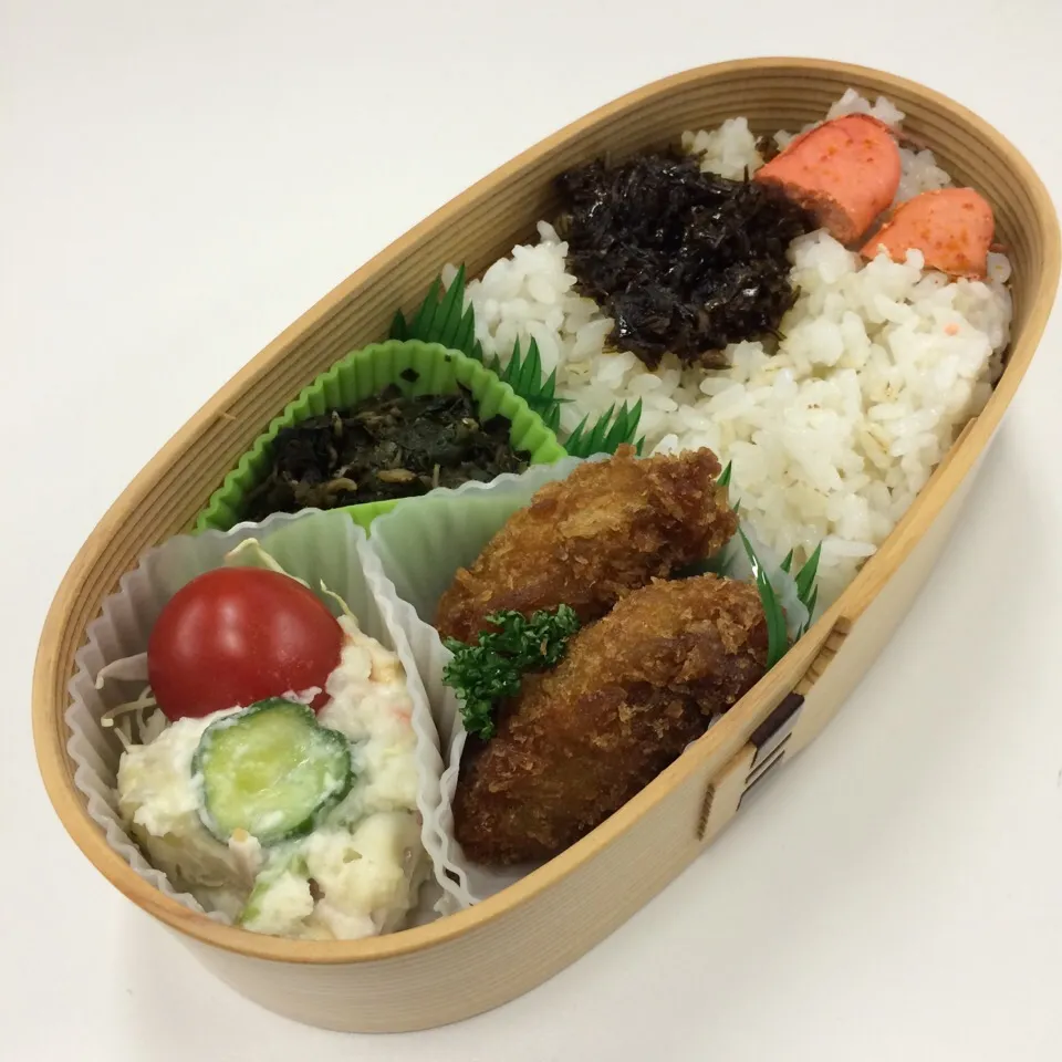 弁当（カキフライ、木胡椒、サラダ、昆布佃煮、焼き明太子）|SasaMasa213さん