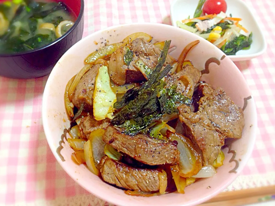 がっつりステーキ丼♪|ゆりさん