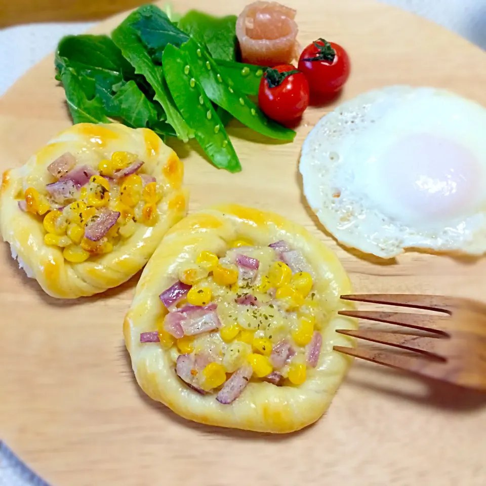 焼き立てコーンマヨパン🌽モーニング♡|🍎ゆかりんご🍎さん