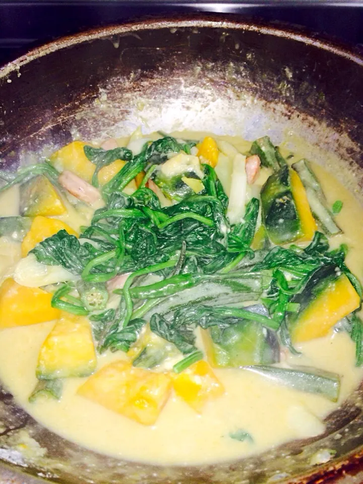 philippine native veggies+coconot milk~ oishii@nutritious👍|Gloria Matsuiさん