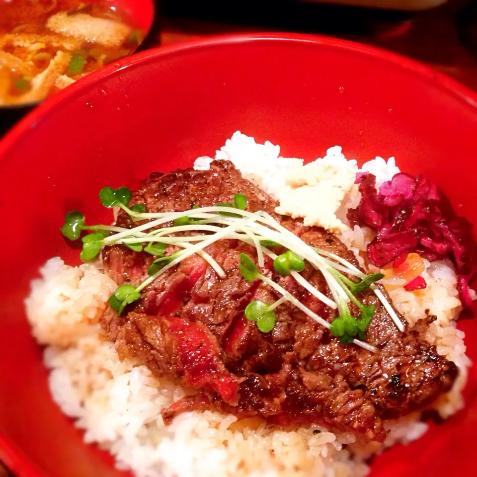 ステーキ丼 大盛り|RIESMOさん