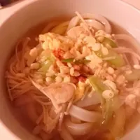 きのことえびのたまごとじうどん|えみいさん