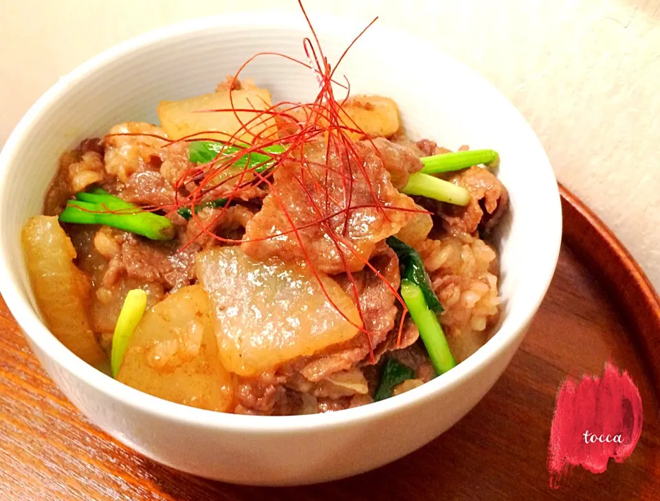 くららさんの♡大根と豚肉のこっくりオイスター煮(๑´⍢`๑)              牛肉で丼ver.💕|toccaさん