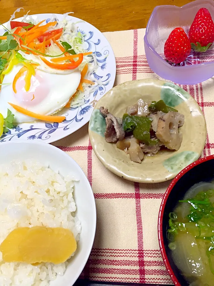 Snapdishの料理写真:息子の朝ごはん|まゆさんさん