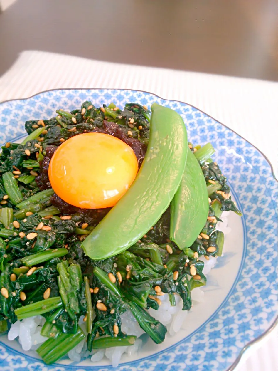 rice with raw egg & spinach dressed with sesame sauce!!|和田 匠生さん