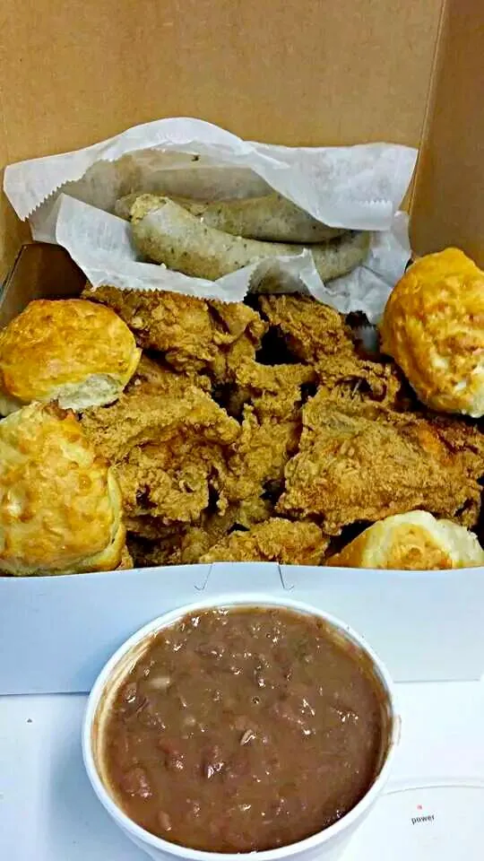 A Saturday Night Of Favorites Fried #Chicken #Boudin #RedBeans Louisiana Love 😍 #Main dish #Pork #Bread 😆 #Side dish #Dinner|Alisha GodsglamGirl Matthewsさん