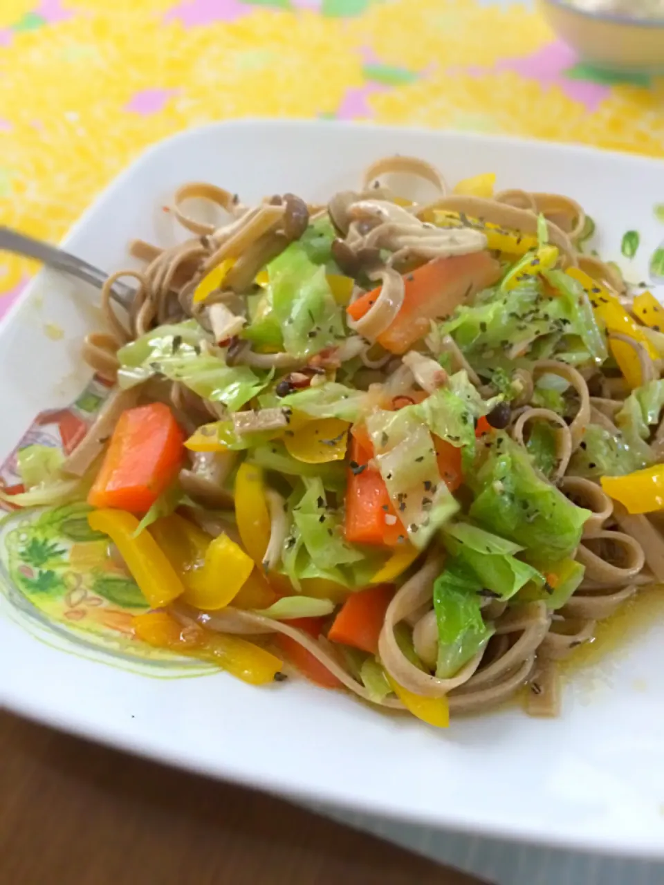 Snapdishの料理写真:野菜たっぷり蕎麦粉パスタdeペペロンチーノ|wildcat山猫さん