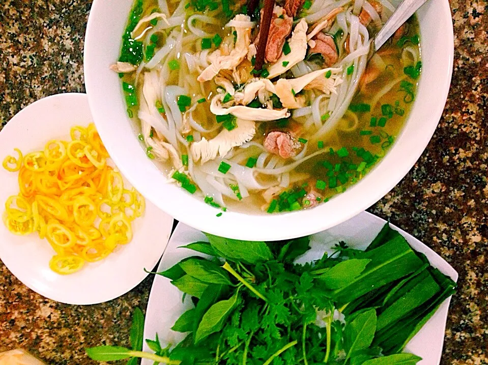 Snapdishの料理写真:PHO ~ Vietnamese Beef Noodle 👍|Julie Phamさん