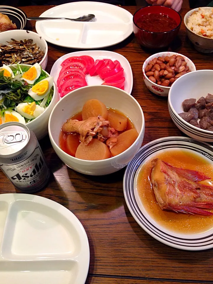 大根と手羽元の煮物、赤魚の煮つけ、大根と水菜のサラダ、味ご飯|ma-(●'ｗ'●)さん