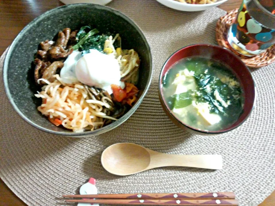 ビビンバ丼とわかめスープ|Kanakoさん