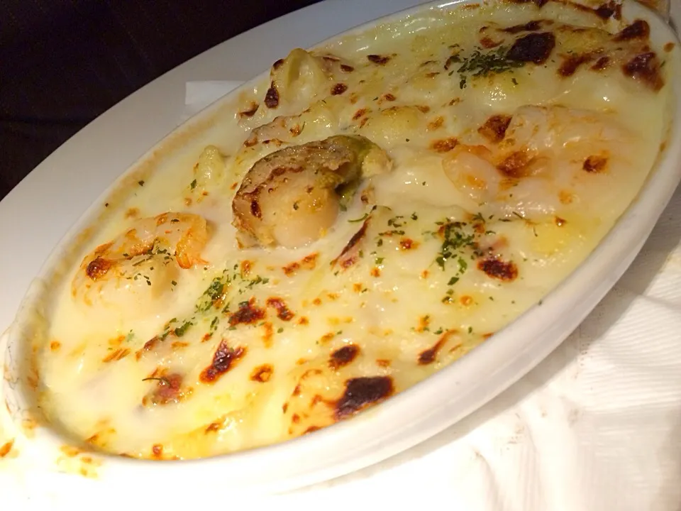 Snapdishの料理写真:Prawn & Scallop gratin|prissyさん