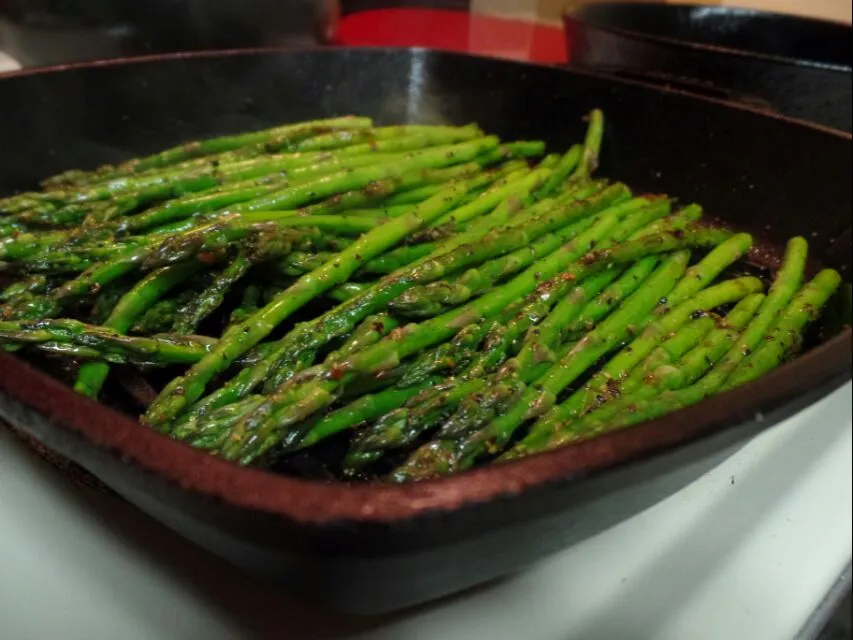 Grilled asparagus #asparagus #healthyfood #foodpic #foodporn #foodgasm|Culinary Kissesさん