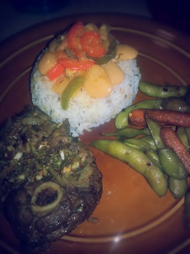 lamb chops, garlic and teriyaki edamane, lima beans over oregano rice|Yokiさん