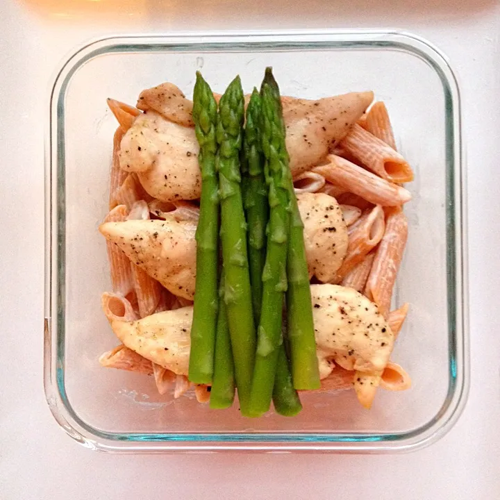 Chicken Alfredo with Asparagus|bethandclydeskitchenさん