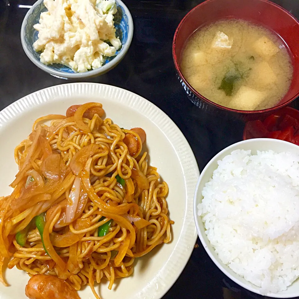 ナポリタン風焼きそば定食。|にゃちさん