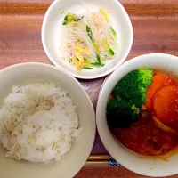 煮込み豆腐ハンバーグ、春雨サラダ、麦ご飯😊|suzuuuさん