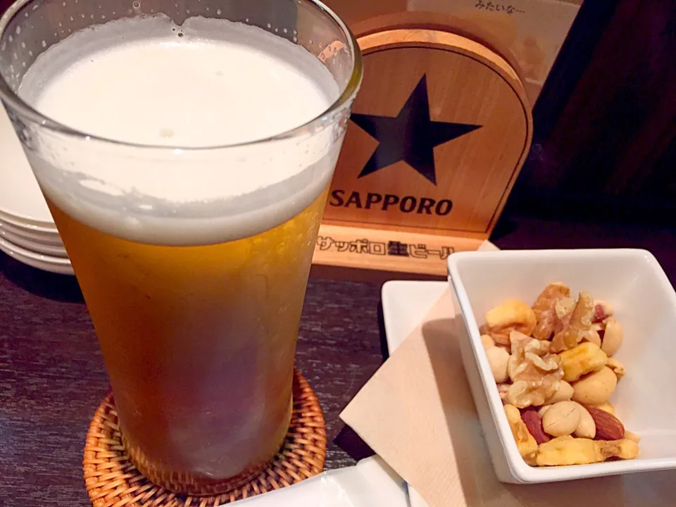 スタービール＆ミックスナッツでお疲れ様🍻|Tarou  Masayukiさん