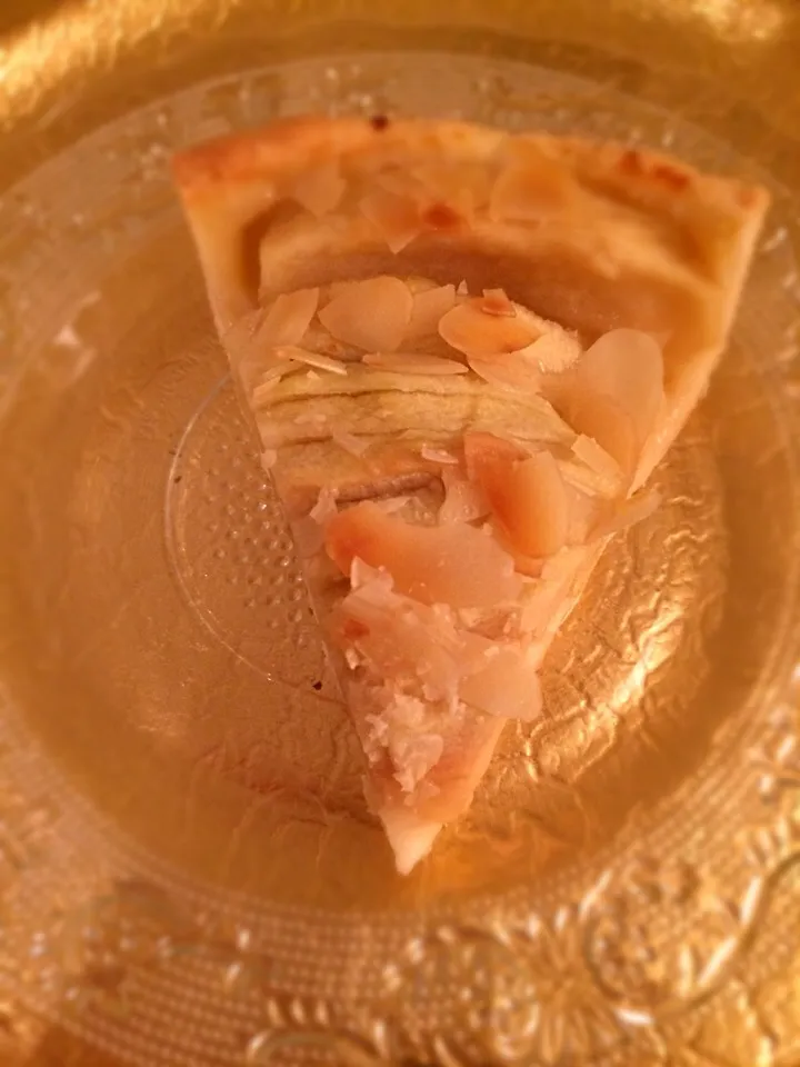 Apple pie with crust made with coconut oil;)|aястасияさん