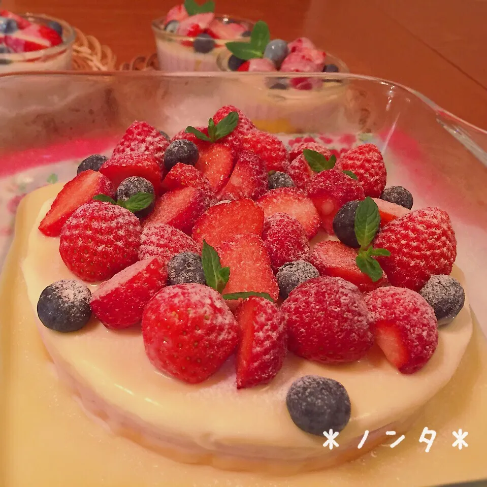 濃厚♡Wベリーのレアチーズホワイトチョコレートケーキ♡レシピ付|＊ノンタ＊さん