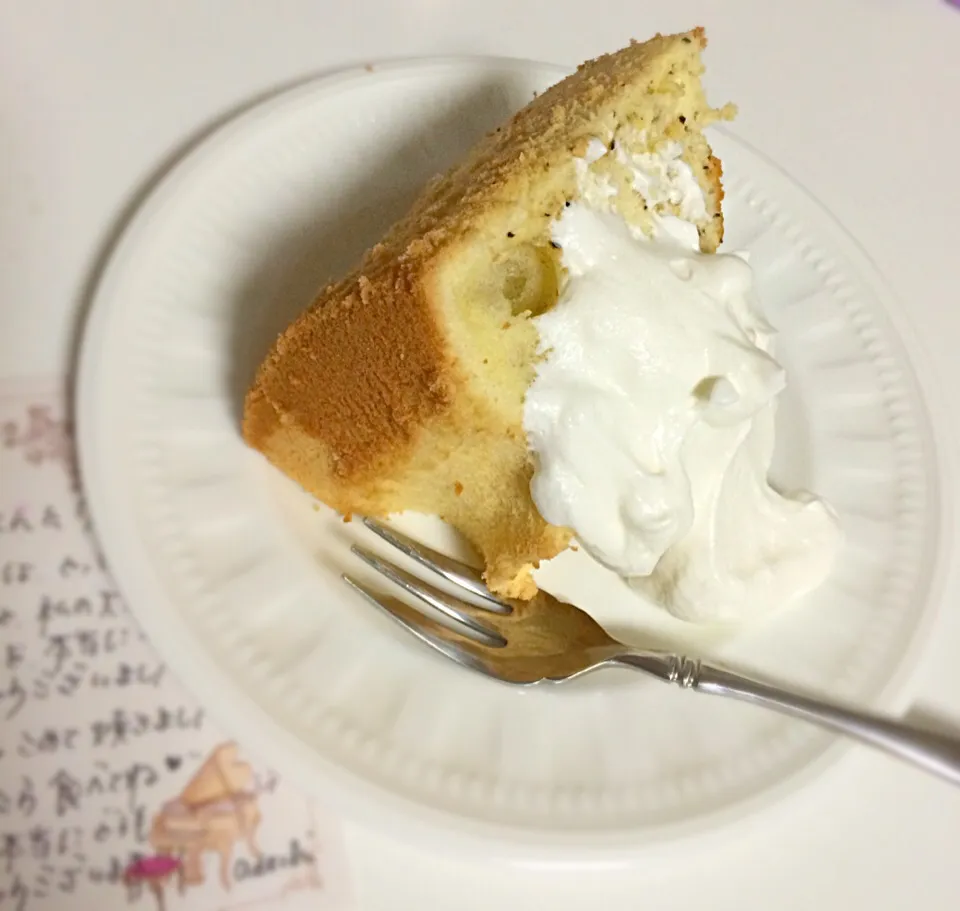 Snapdishの料理写真:息子のピアノの先生から💕お手紙付きの手作りケーキ‼︎感激❤️|Ryokoさん