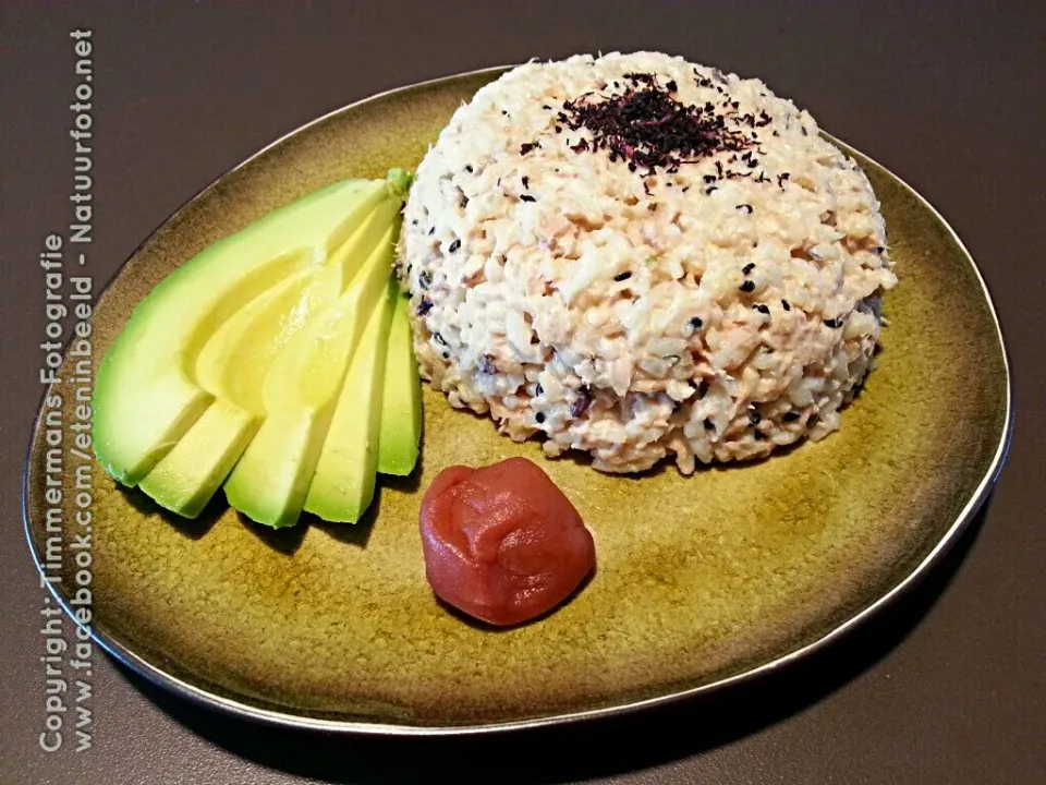 Lunch: Tuna-rice-salad with avocado and umeboshi|Frank&Jolanda - Eteninbeeldさん