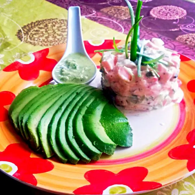 Tartar de Salmon...|Sabores del Fuegoさん