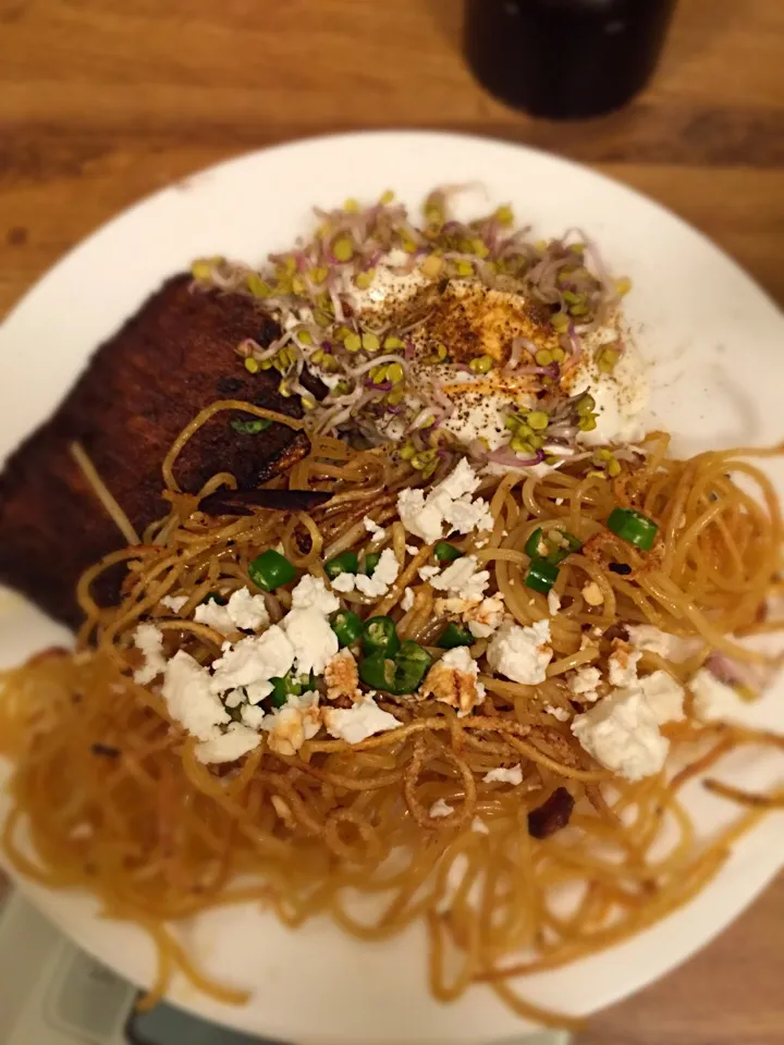 Spagetti m. magerquark m. Cumin und pfeffer und Tofufilet, chilis feta|Yuyuki Shimaさん