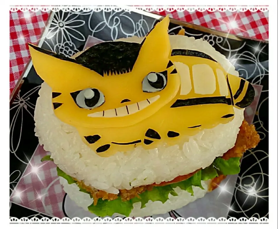 😺猫バス🐱
🍔ライスカツバーガー🍔 キャラ弁|The Reinhartsさん