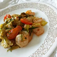 Snapdishの料理写真:zucchini pasta with shrimp and cherry tomatoes|alli clarkさん