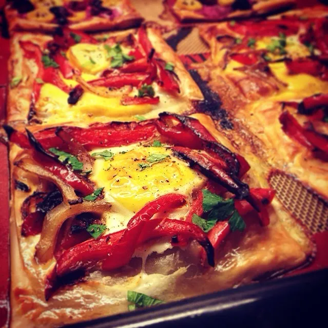 Snapdishの料理写真:Red pepper and baked egg galettes.  パプリカと卵のガレット|Yuka Nakataさん