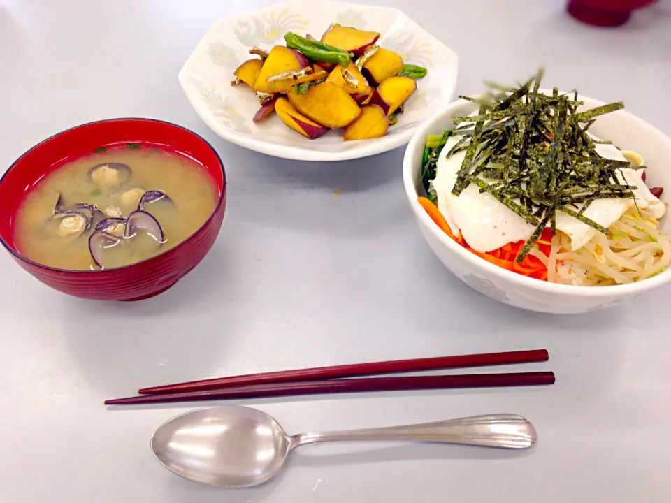 ビビンバ丼 サツマイモの甘辛炒め しじみ汁|ひよりさん