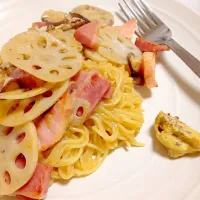 Snapdishの料理写真:パンツェッタと蓮根の和風パスタ マスタード添え|てーこさん