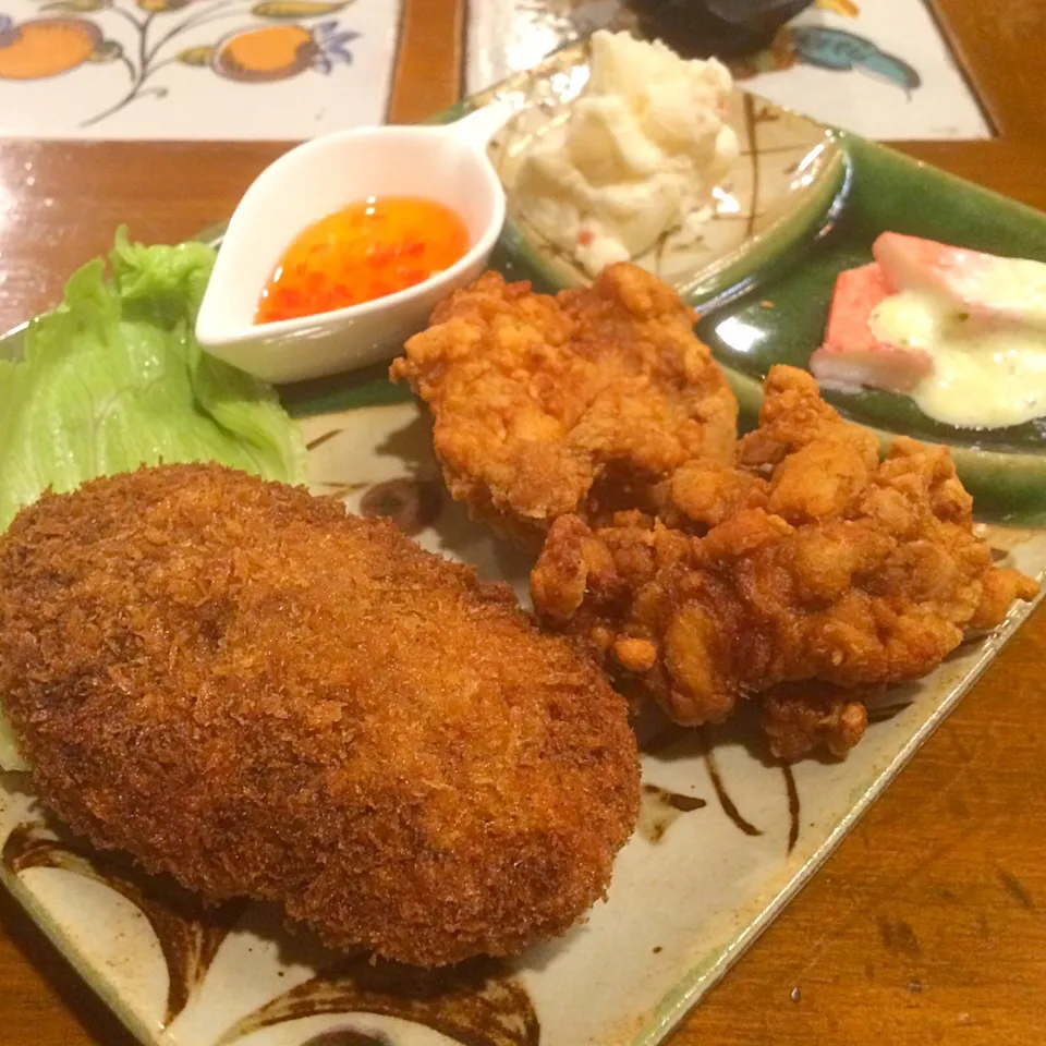 国産牛ミンチカツと鶏の唐揚げ✨|梅花権現さん