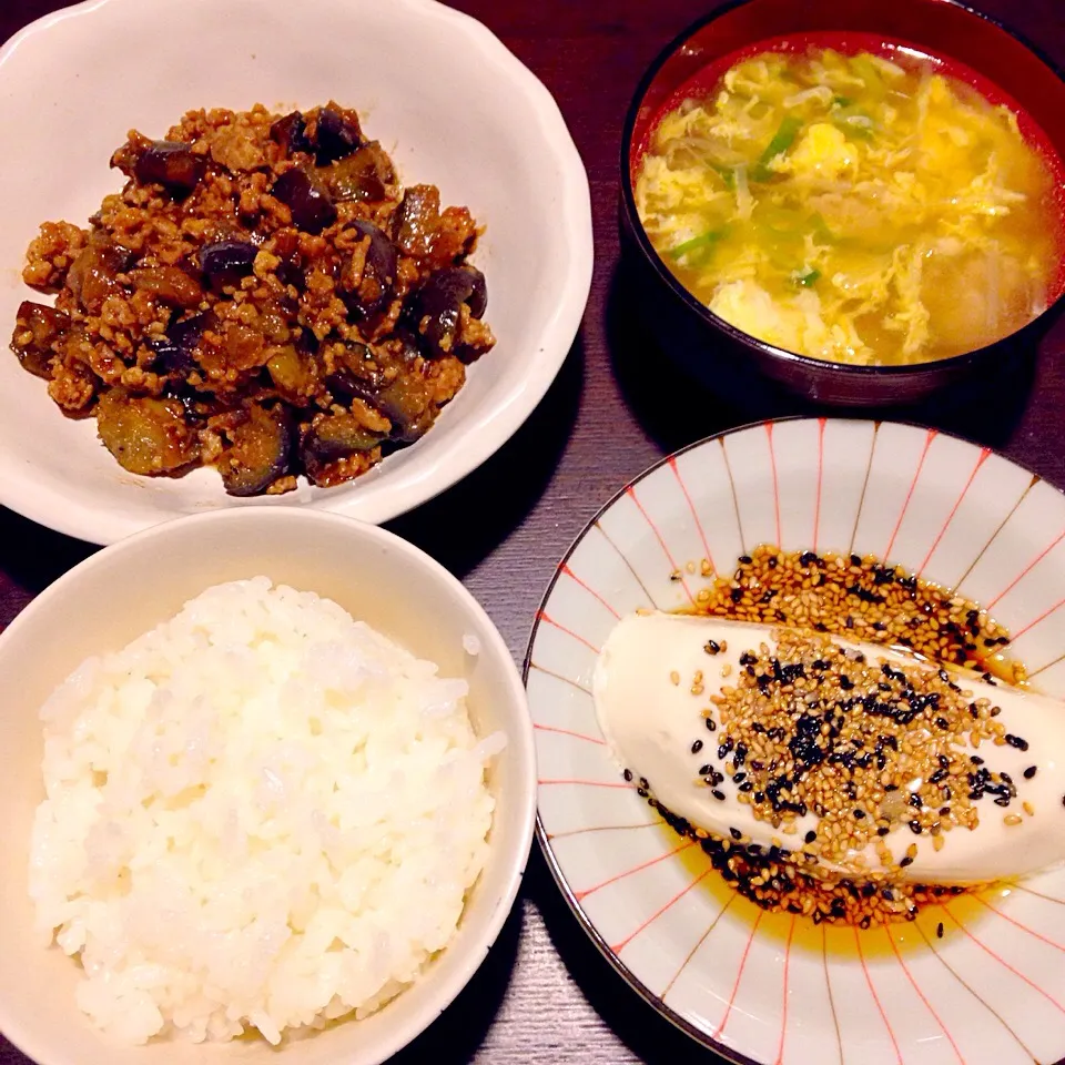 ナスの肉味噌炒め、鶏団子のかき玉スープ、ごま豆腐！|ぼぶさん