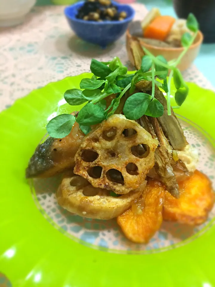 りまこさんの料理 根菜と鮭のマーマレードソース❤️|ゆりねかふぇさん