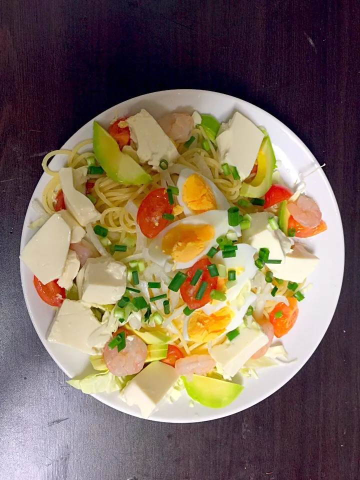 Tofu,Avocado,shrimp salad pasta|Giok Yunさん