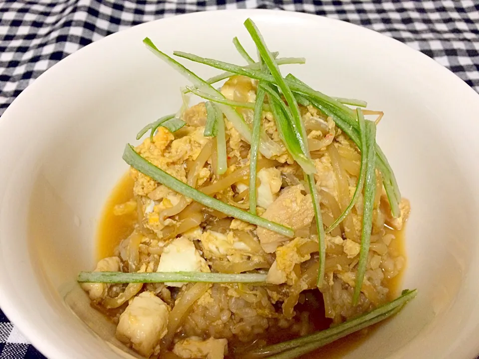 豆腐鶏肉もやしの卵とじ丼|amiさん